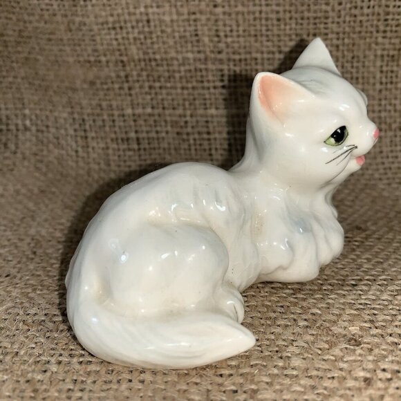 Vintage White Porcelain Cat Smiling Green Eyes Japan - Picture 7 of 10